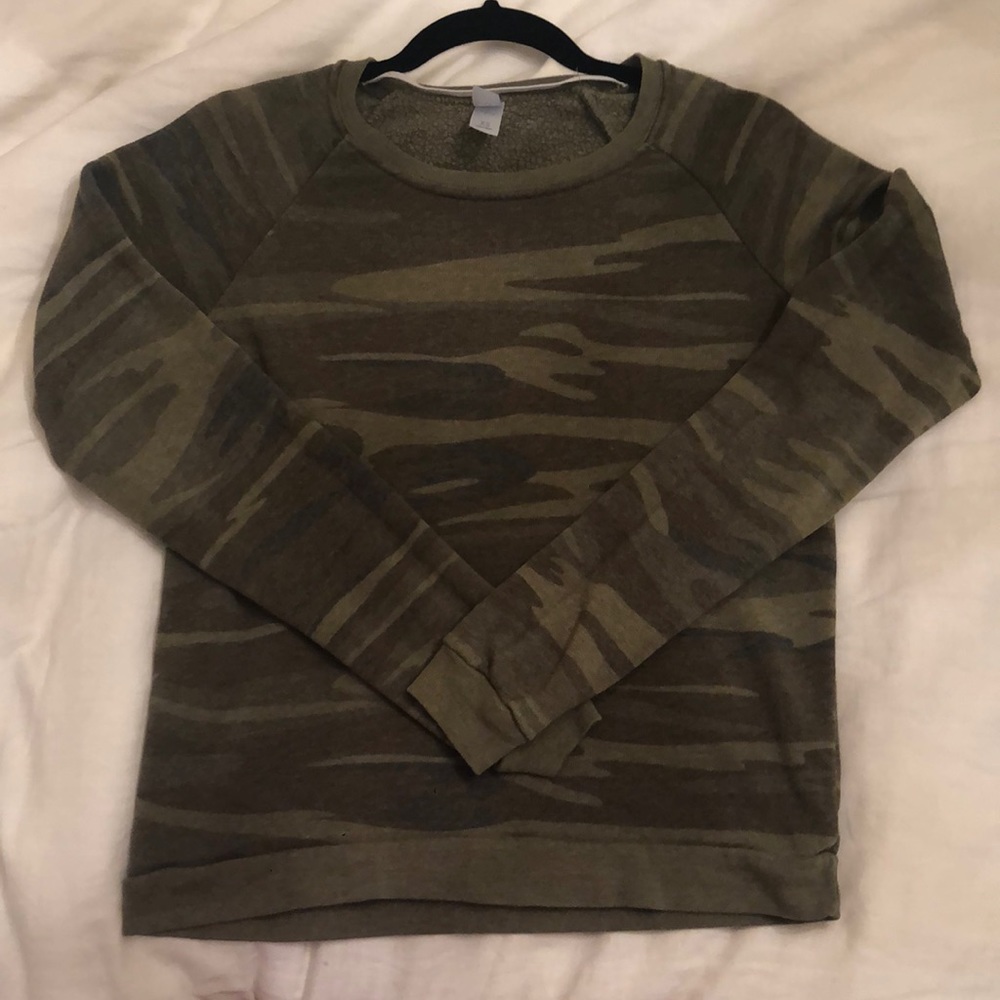 Camo pull over sweatshirt